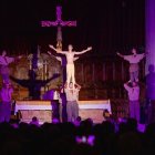 L’Esbart Dansaire Sícoris va interpretar ahir ‘La Moixiganga’, en una Catedral a vessar de públic. - GERARD HOYAS