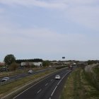 Imatge de l’A-2 des del pont que creua l’autovia amb vistes al punt on es farà la passarel·la. - JOAN GÓMEZ