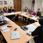 Reunió de la Comissió d’Infància, adolescència i famílies per definir línies de treball comunes en projectes que impliquen diverses àrees municipals.