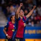 Alba Caño celebra el gol, el primer que marca a la Lliga F. - FC BARCELONA