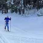 Una esquiadora fent esquí de nòrdic als circuits de l'estació de Tuixent - La Vansa.