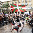 Una actuació ahir durant la festa de l’Aberri Eguna (Dia de la pàtria basca) del PNB a Bilbao. - EUROPA PRESS