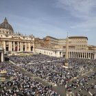 las campanas de San Pedro del Vaticano tocan a muerto por Francisco
