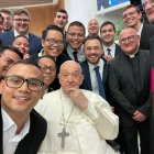 Visita de seminaristes de Solsona- L’any passat, seminaristes del bisbat de Solsona juntament amb els del Seminari Major Interdiocesà van visitar Roma i van saludar el papa Francesc. També hi va ser el bisbe d’Urgell, Joan Enric Vives. - BISBAT SOLSONA