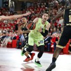 Tomas Satoransky, en una acció del partit d’ahir. - EFE