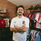 Dani hernàndez“Col·leccionar samarretes de futbol és bonic, però car” - D.H.