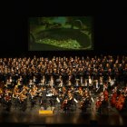 Músics i cantaires participants ahir en l’estrena de l’espectacle ‘Òpera a les venes’. - GERARD HOYAS