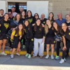 L’expedició del Vila-sana, abans de partir ahir al matí cap a Barcelona. - EVA CORTIJO