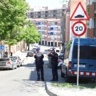 Una patrulla dels ARRO dels Mossos d’Esquadra ahir al matí a la Mariola. - MAGDALENA ALTISENT