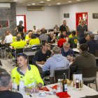 Els restaurants van treballar ahir amb normalitat. Dilluns, aquest va servir el dinar gairebé a les fosques. - JORDI ECHEVARRIA