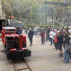 Jornada festiva a la Vall Fosca per engegar i fer circular la locomotora dièsel i la vagoneta coneguda popularment com 'La Rúbia'