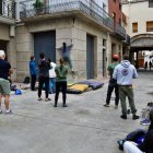 Els participants van anar desafiant parets de cases i edificis d’Artesa de Segre. - A. A. S.