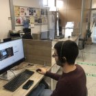Videoatenció a un contribuent a Bellpuig. - D.LL.