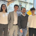 Mar Servià, Adrià Codina i Gerard Fernández, tres dels ‘joves referents’, amb el regidor Xavi Blanco. - AJUNTAMENT DE LLEIDA