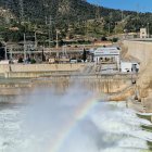 El sistema d'embassaments de Mequinensa-Riba-roja allibera 1.500 metres cúbics per segon / CHE