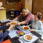 ‘El potatge de la Tamara’ es va poder degustar per primer cop. - JORDI ECHEVARRIA