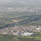 Una vista aèria de Torres de Segre, amb Alcarràs al fons.