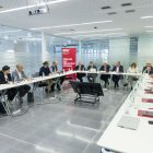 La taula institucional que l’IRTA va organitzar ahir al Fruitcentre. - JORDI ECHEVARRIA