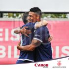 Una de les celebracions de gol aquest dissabte a la tarda al Farrús.