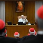 El papa Lleó XIV en la reunió mantinguda ahir a porta tancada amb els cardenals. - VATICAN MEDIA