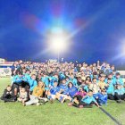 La plantilla de l’AEM, familiars i jugadors de la base van celebrar junts l’ascens.