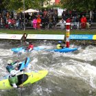 Una de les proves de la Final de la Copa del Món d'Eslàlom i Kayak Cross celebrada al canal d'aigües braves del Parc Olímpic del Segre de la Seu d'Urgell al 2024.
