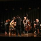 Un dels espectacles del Col·lectiu Free’t, amb diversos músics improvisant alhora. - COL·LECTIU FREE’T