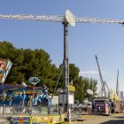 Tècnics inspeccionen l'atracció accidentada a les firetes de Lleida