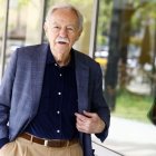 Eduardo Mendoza, ahir a Barcelona, després de resoldre’s el Premi. - EFE / QUIQUE GARCÍA
