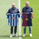 Manolo González i Hansi Flick, a la foto prèvia al partit. - EFE
