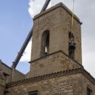 Imatge de dimarts passat quan van retirar la campana. - LAIA PEDRÓS