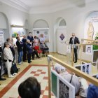 Un moment de l’acte commemoratiu al vestíbul del col·legi Lestonnac. - MARIO GASCÓN