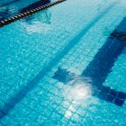 El ejercicio en la piscina, especialmente indicado para perder. centímetros de cintura.