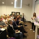 Una de les ponències de la Jornada Nacional de Fibromiàlgia, ahir al Parador de Lleida. - MAGDALENA ALTISENT