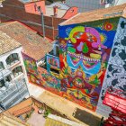 El mural ‘L’Escarabat del futur’, de l’artista brasiler Guinr.
