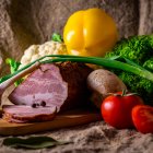 Carne y verduras.