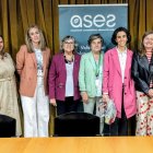 Fotografia de grup de professionals que van intervenir ahir en la jornada a la Facultat de Medicina. - ASOS