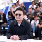 El realitzador xinès Bi Gan, ahir a Canes. - EFE