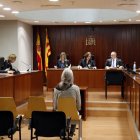 La sala de vistes de l'Audiència de Lleida durant el judici a una dona acusada d'intentar matar un home amb el cotxe a la Pobla de Segur.
