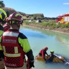 Bombers i Guàrdia Civil durant les tasques de rescat de la víctima mortal. - BOMBERS DIPUTACIÓ D’OSCA