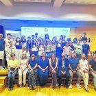 Foto dels premiats, amb els impulsors dels guardons, entregats a la Diputació. - DIPUTACIÓ