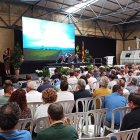 Imatge de la clausura de la 42a assemblea general de la FCAC celebrada a la Cooperativa Arbequina a càrrec del conseller d’Agricultura. - J. M.