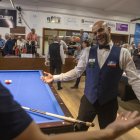 El francès Willy Gerimont celebra la victòria en el campionat al quadre 47/2.