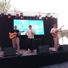 La rumba i el pop de Claquera va fer ballar ahir a la tarda el públic de l’Eternum Fest.