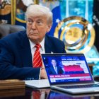 El president nord-americà, Donald Trump, en una roda de premsa al despatx oval divendres. - EFE