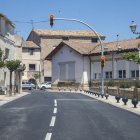 La carretera amb el nou paviment. - LAIA PEDRÓS