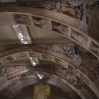 La part del sostre de la sala on es troben les pintures murals de Sixena exposades al MNAC, a Barcelona.