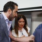 Moment de la picabaralla entre Víctor de Aldama, Leire Díez i l’empresari Javier Pérez Dolset. - EFE/ CHEMA MOYA