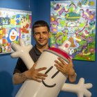 Kamil Escruela, ahir unes hores abans d’inaugurar la seua exposició a l’Adrià Codina Art Gallery. - JORDI ECHEVARRIA