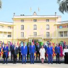 Foto de família del rei, el cap del Govern espanyol i els presidents de les comunitats autònomes. - KIKE RINCÓN / EUROPA PRESS